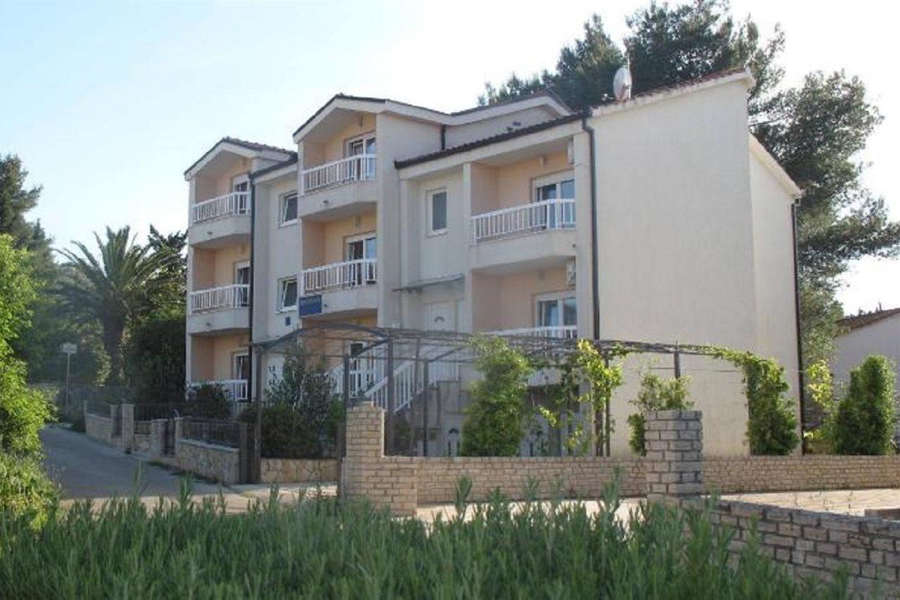 Apartments Mia Stari Grad  Luaran gambar