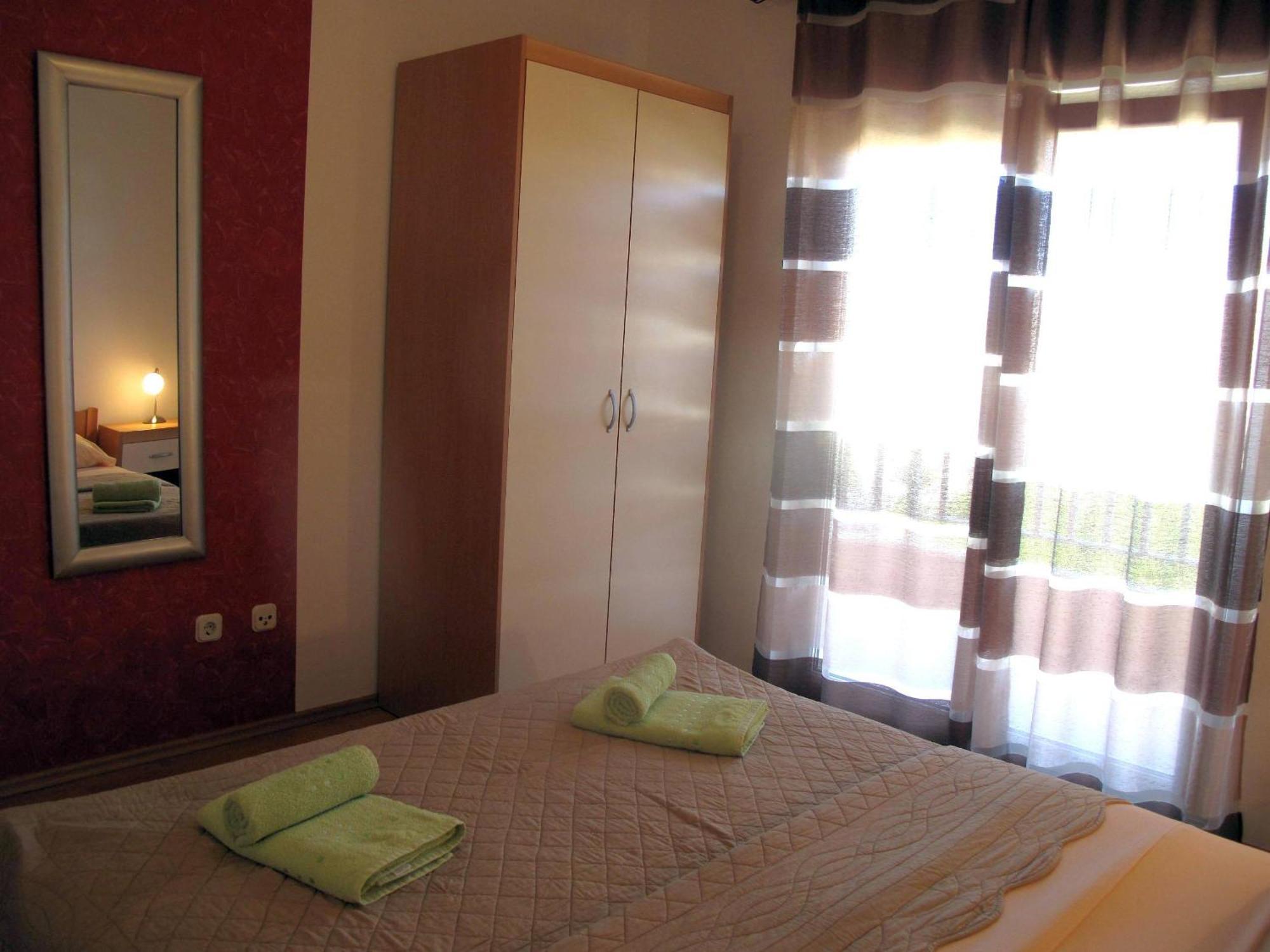Apartments Mia Stari Grad  Bilik gambar