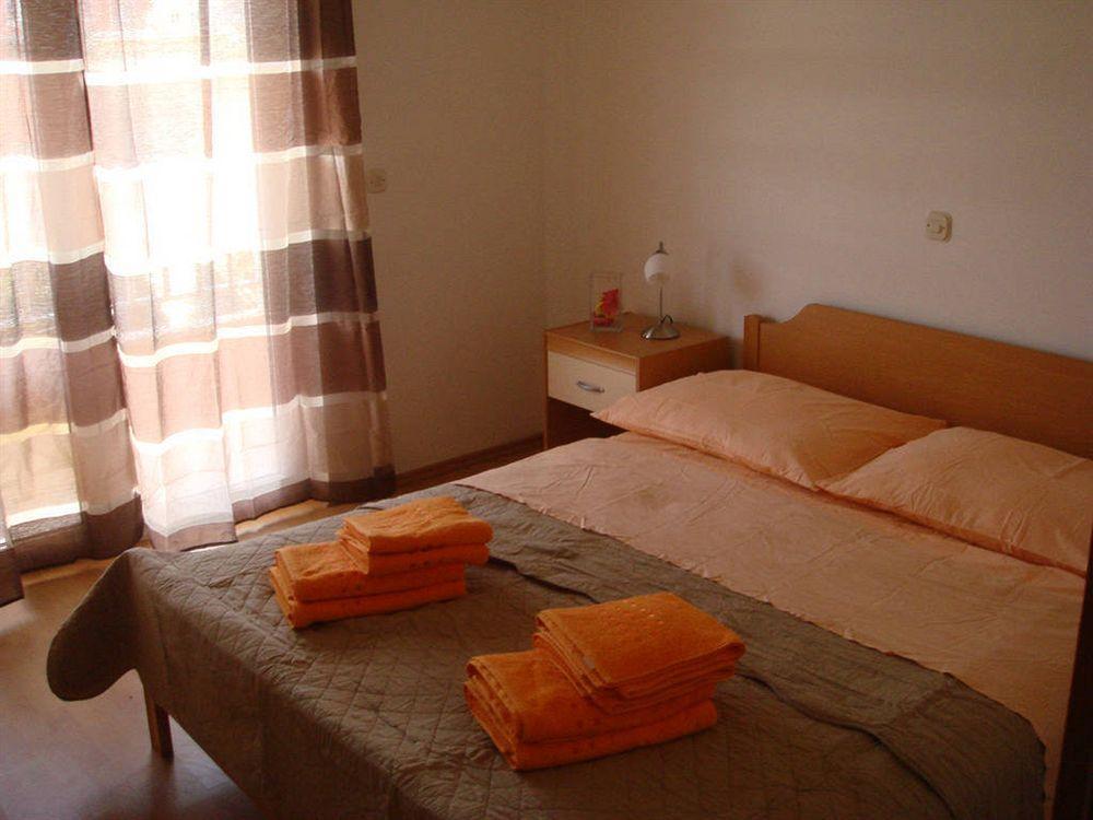 Apartments Mia Stari Grad  Luaran gambar